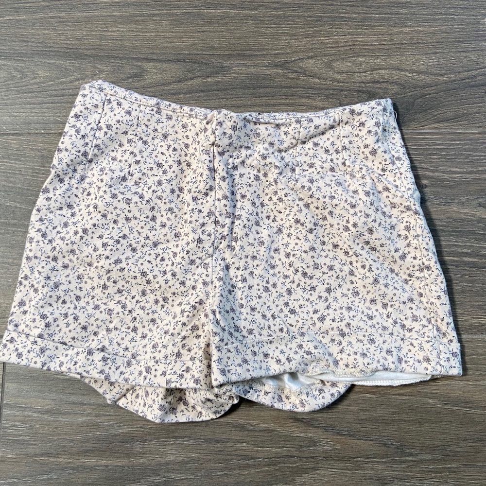Brandy Melville floral cotton shorts